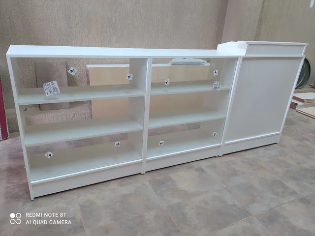 Balcão caixa c/ vitrine expositor branco MDF 