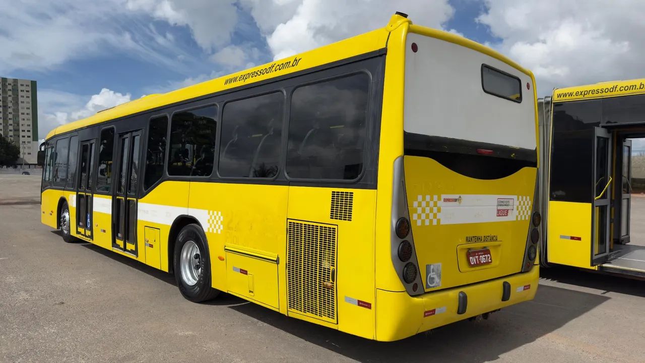 Ônibus em ótimo estado - Foto 5