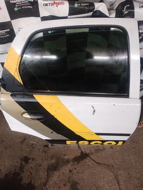 Porta Traseira Direita GM Corsa Maxx Sedan  - Foto 3