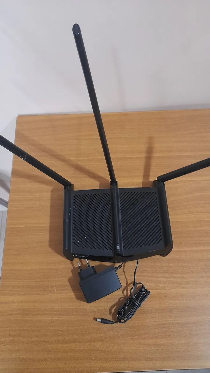 Roteador wireless TP-LINK CE 1588