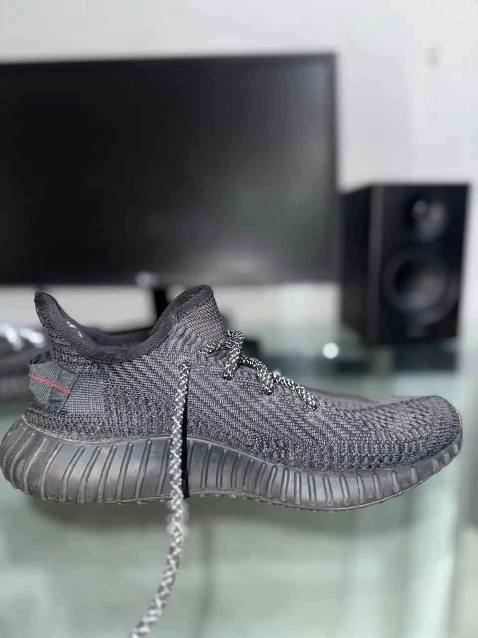 Replica primeira linha - Tênis adidas Yeezy 350 V2 Cinder Refletivo Preto 