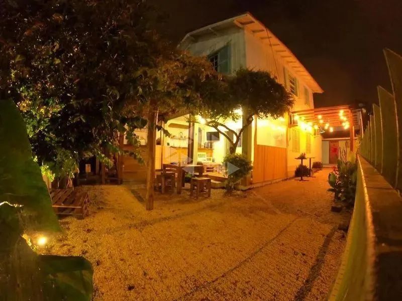 Ampla Casa com 7 Quartos para Alugar na Lagoa da Conceição - Foto 2