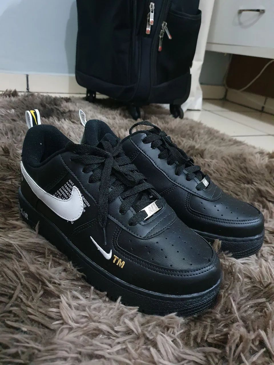 Tênis Nike Air Force 1 Preto - Foto 2