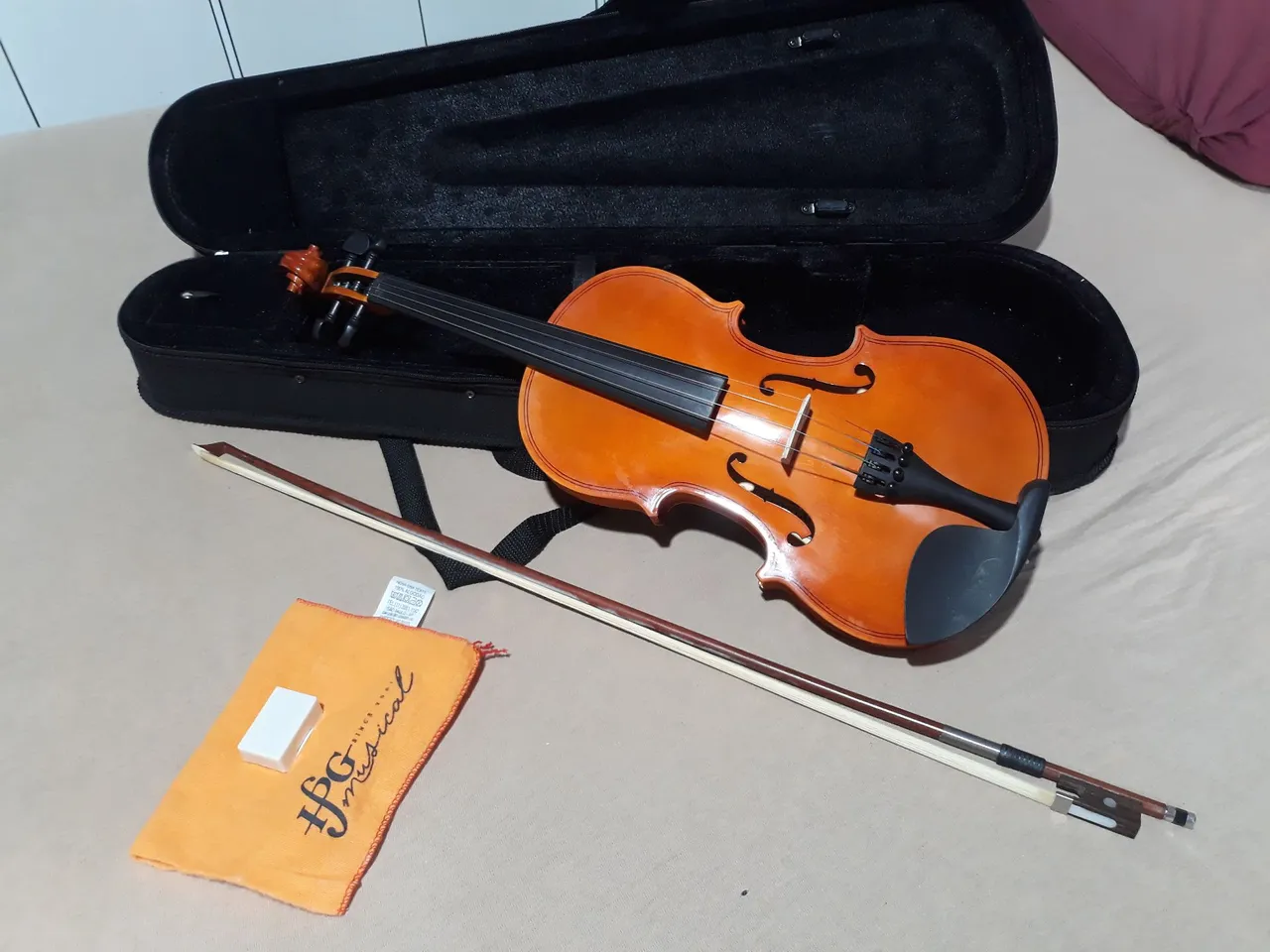 Vendo Violino Tarttan Série 100 PRATICAMENTE NÃO USADO