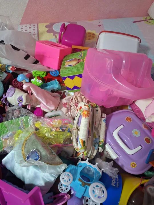 Lote de Brinquedos Diversos - Foto 2