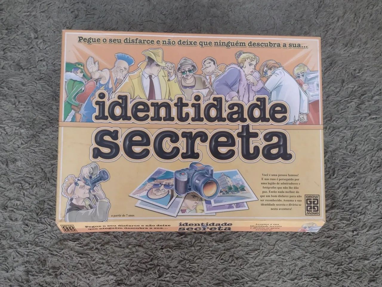 Jogo de Tabuleiro Identidade Secreta