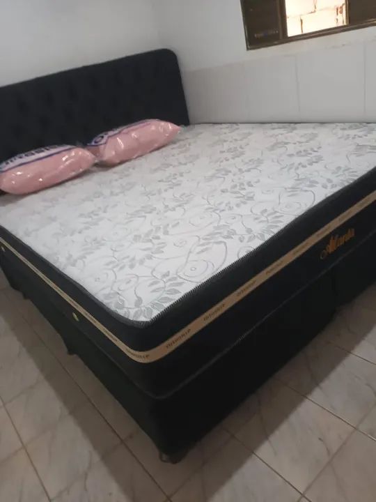 Cama ortopédica Queen com cabeceira 