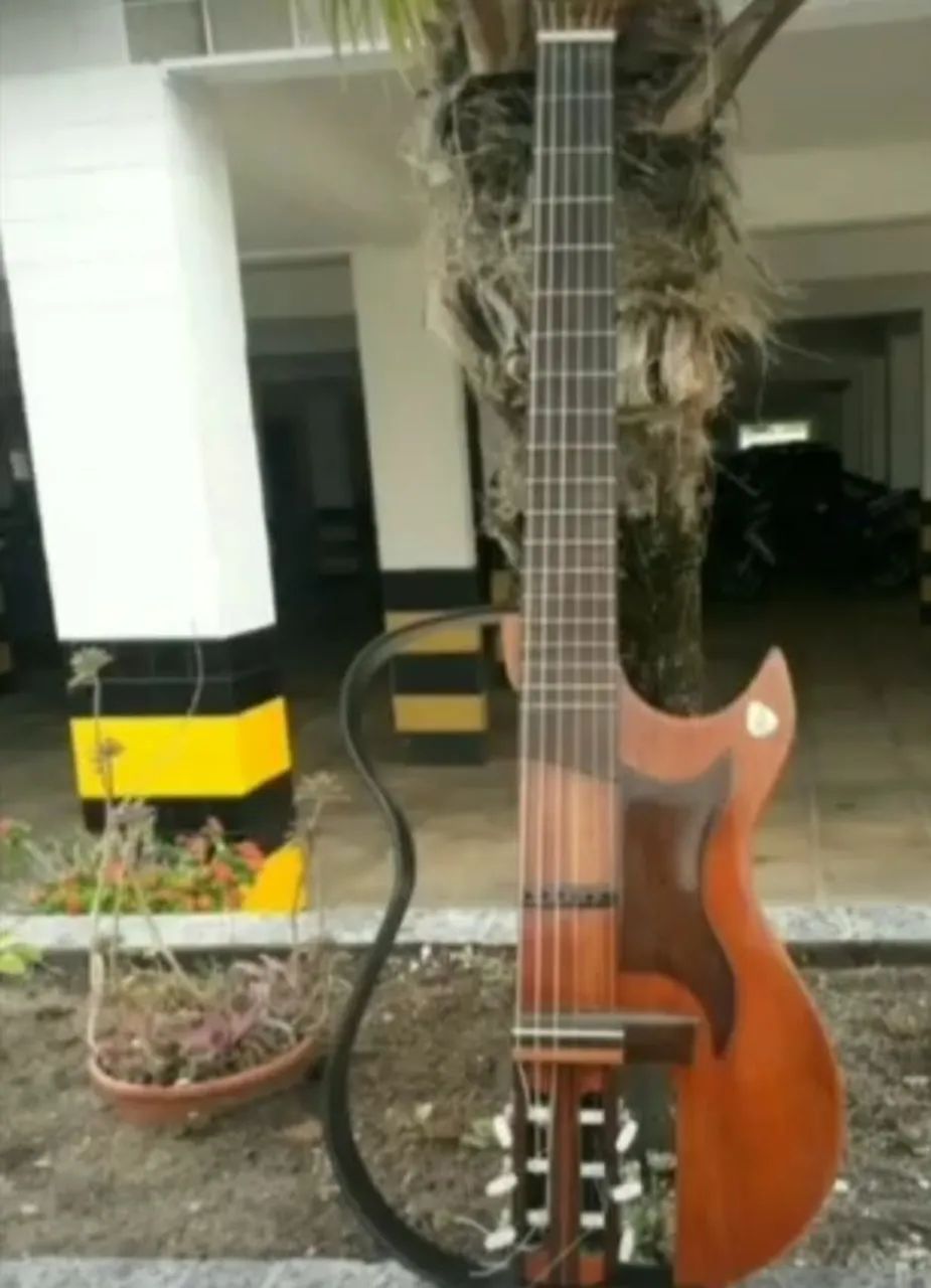 Violão vazado com acutica J.G luthier 