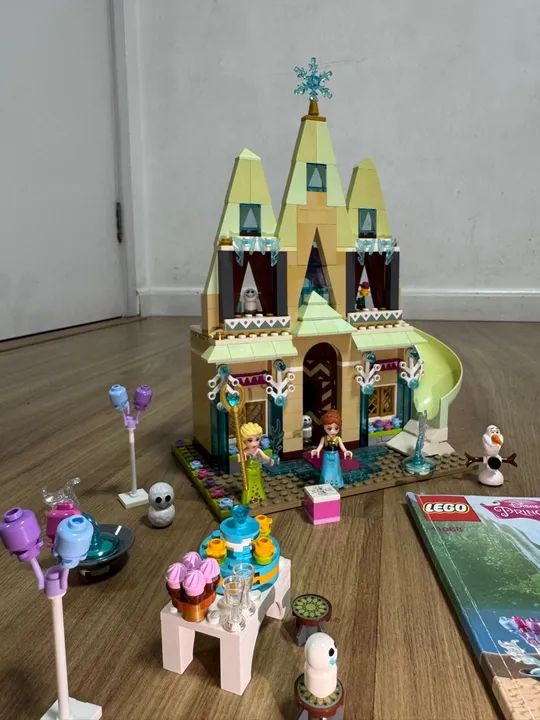 Castelo de Lego Frozen - Novo  - Foto 5