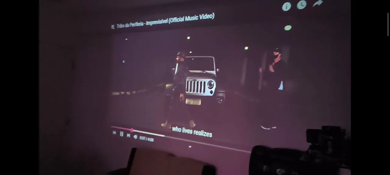 Projetor LED Compacto - Ótimo Desempenho! - Foto 5