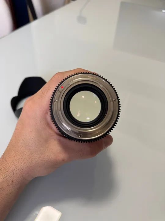 Lente Rokinon Cine 35mm T1.5 EF - Foto 3