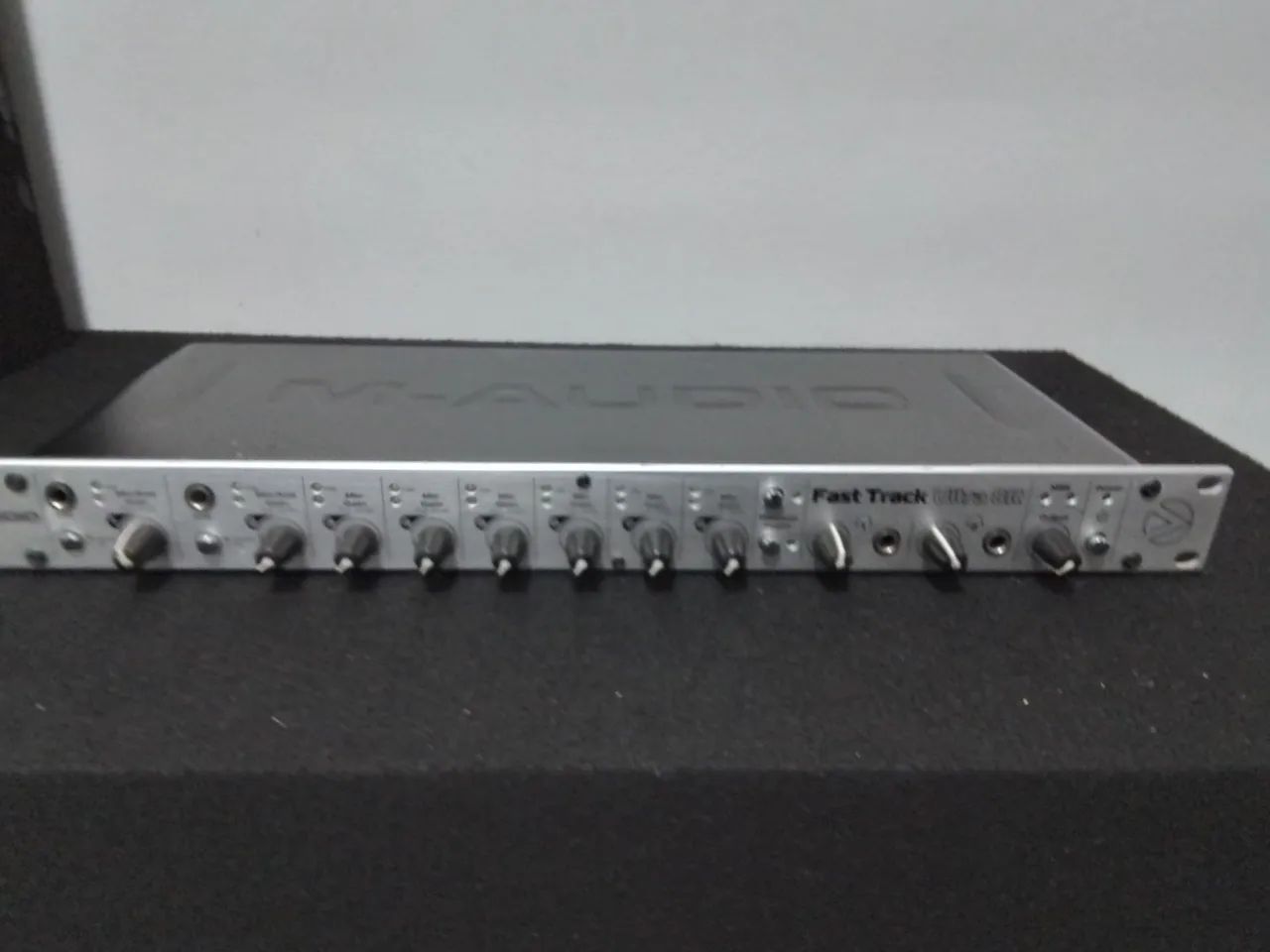 Interface de áudio M-Audio Fast Track ultra 8r - Foto 3