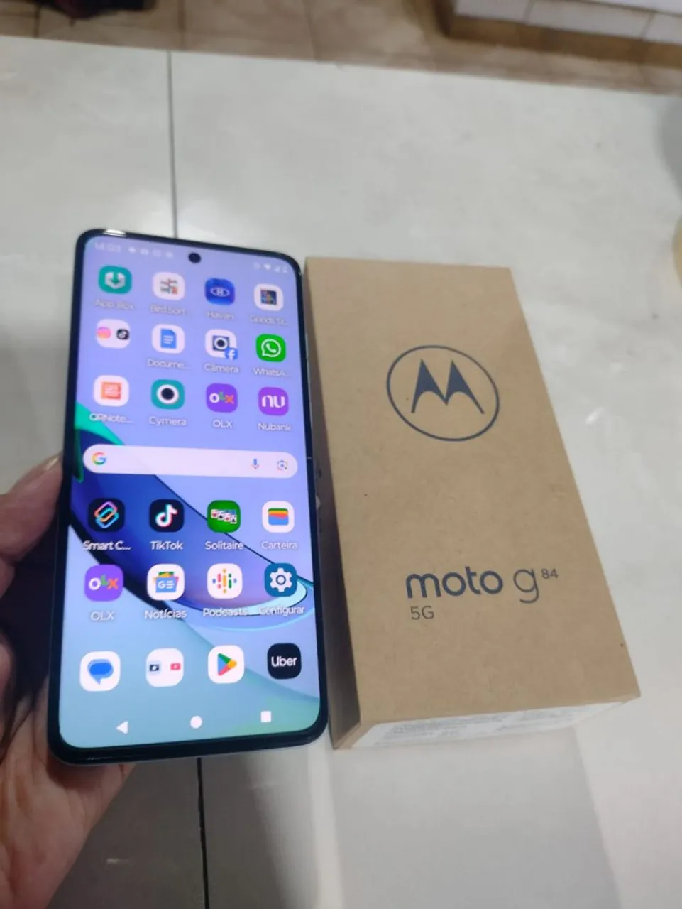 Celular Motorola G84 pouco tempo de uso.