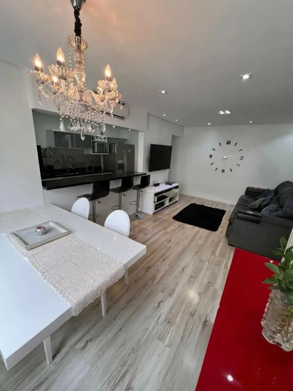 Condomínio Itajaí, Pinheiros - Apartamento de 80m² com 2 dormitórios, 1 banheiro e 1 vaga