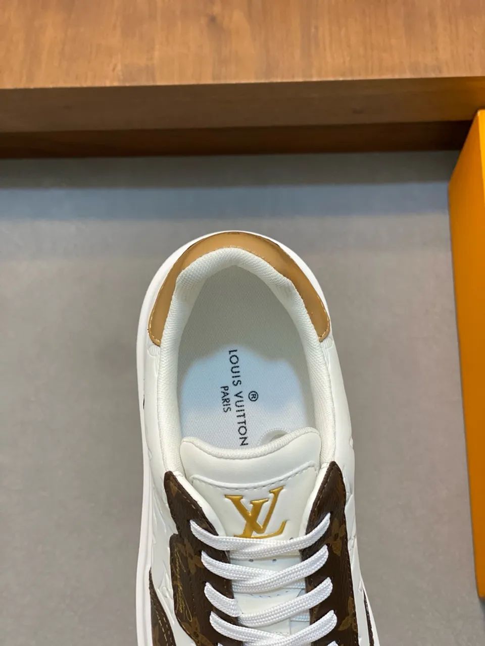 Tênis Louis Vuitton em couro  - Foto 2