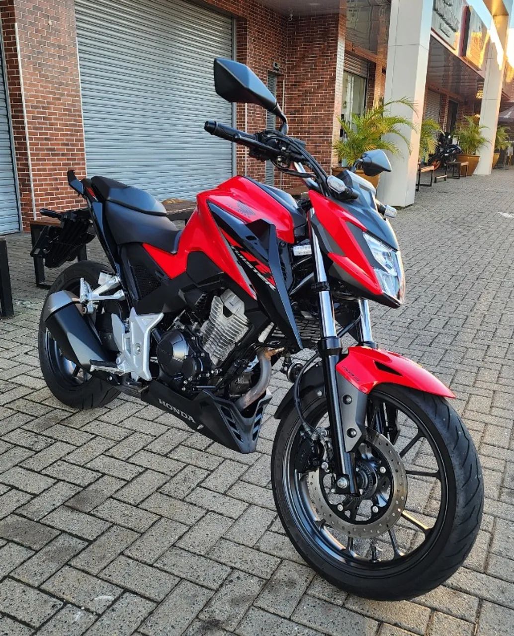 Twister CB300F ABS 2024/2024 Nova, sem detalhes