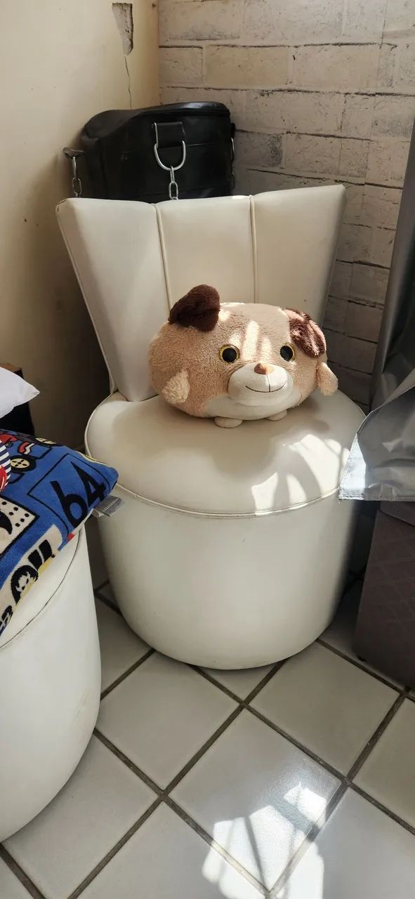 Poltronas 64276686430338122