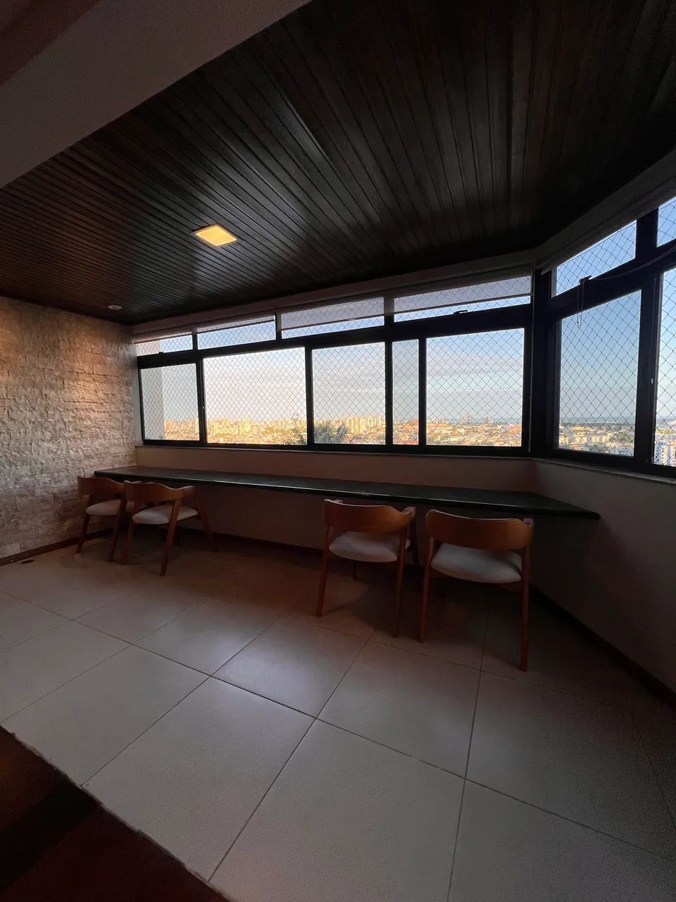 253m2 com 4/4 + DCE no Farol  - Foto 4