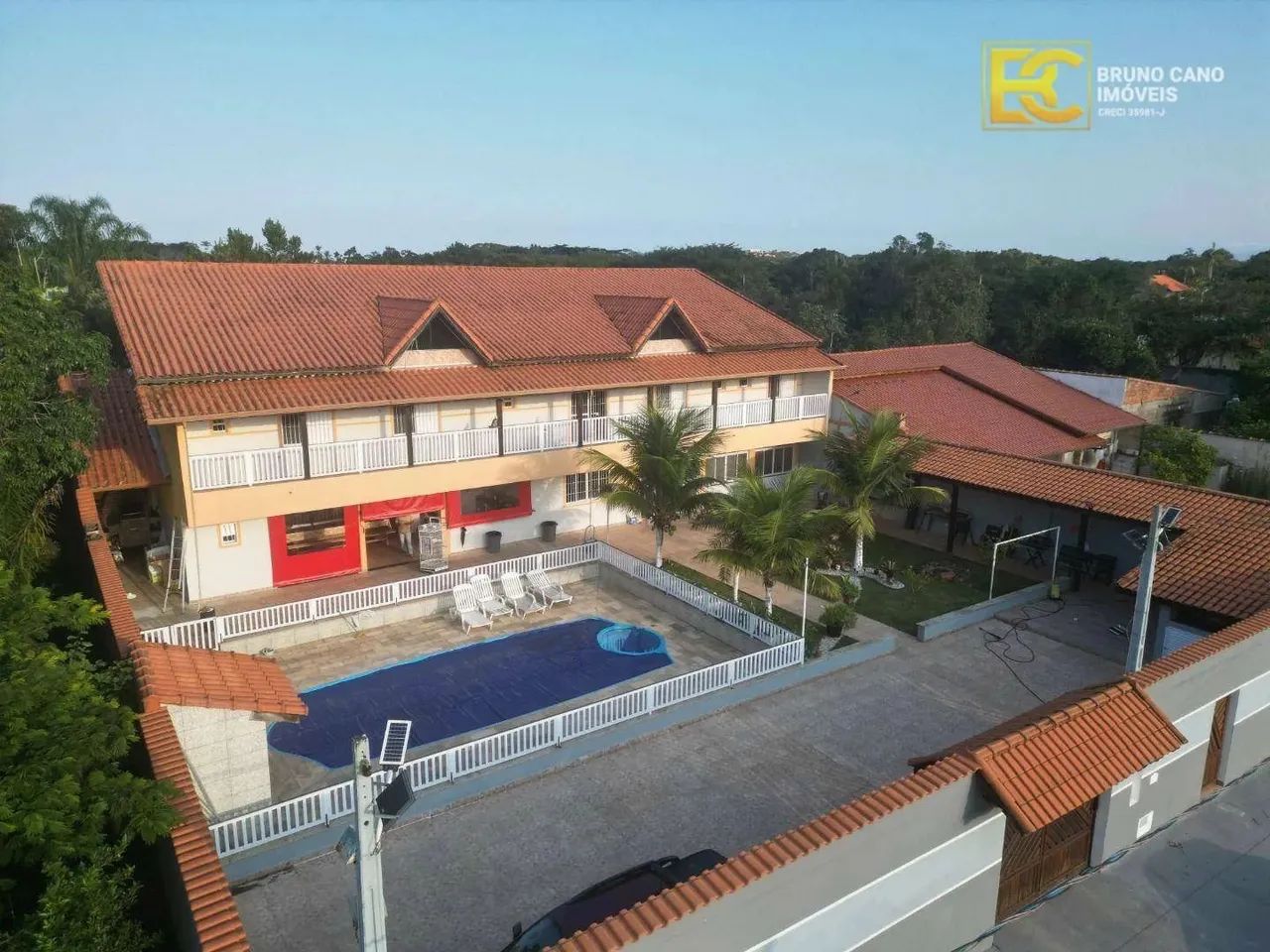 Sobrado com piscina p/temporada - Estância Santa Gabriela - Peruíbe/SP