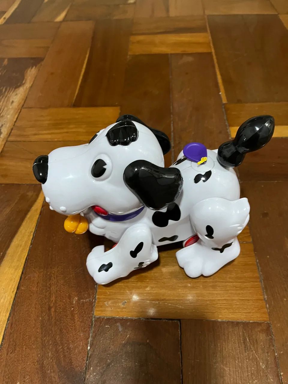 Brinquedo  cachorrinho  late e corre  com pilhas  - Foto 4