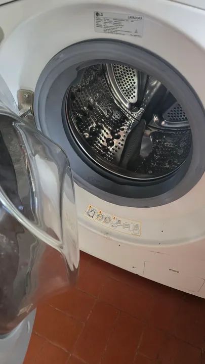 Máquina de Lavar lava e seca LG 11kg Direct Drive  - Foto 2