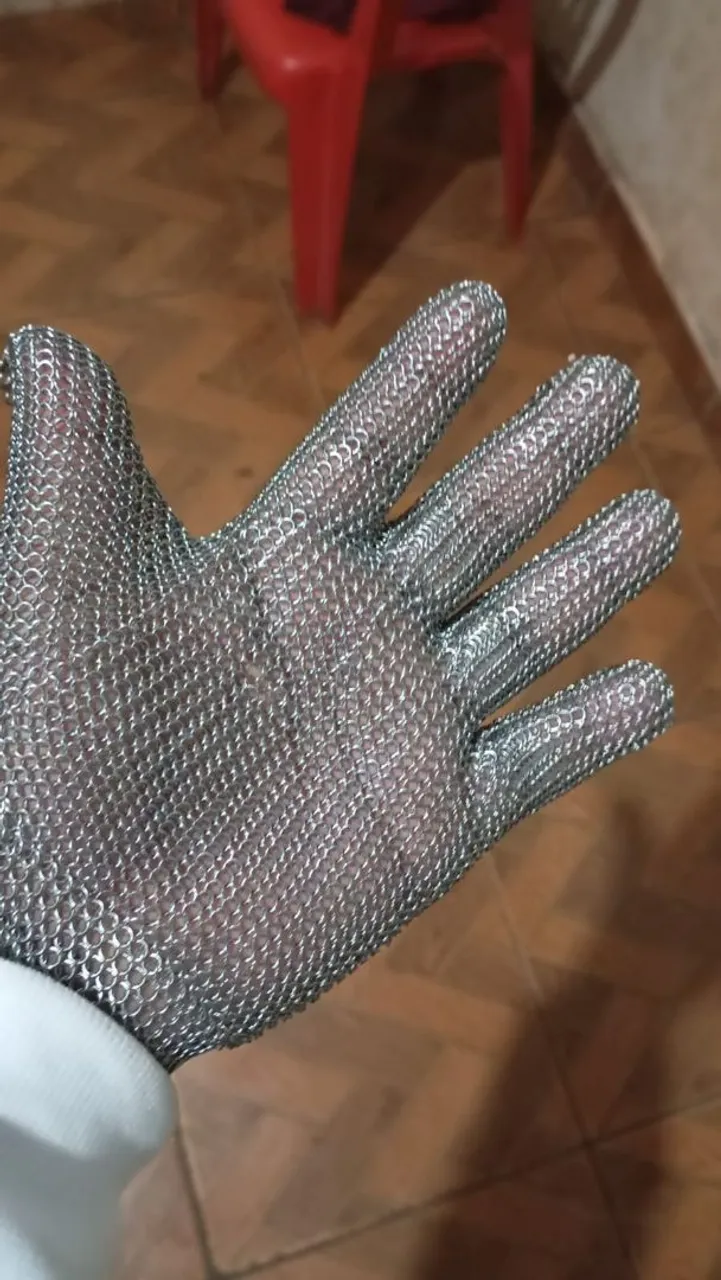 Luva de Aço Inox para Cozinha - Segurança e Precisão