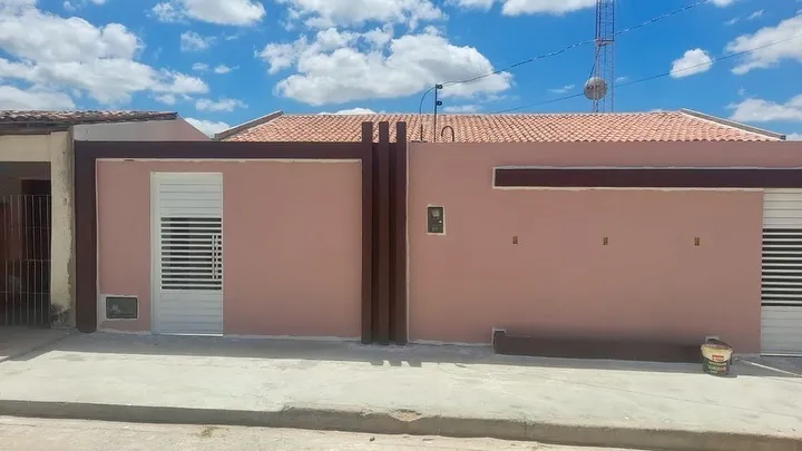 CASA Á VENDA EM PIRANHAS