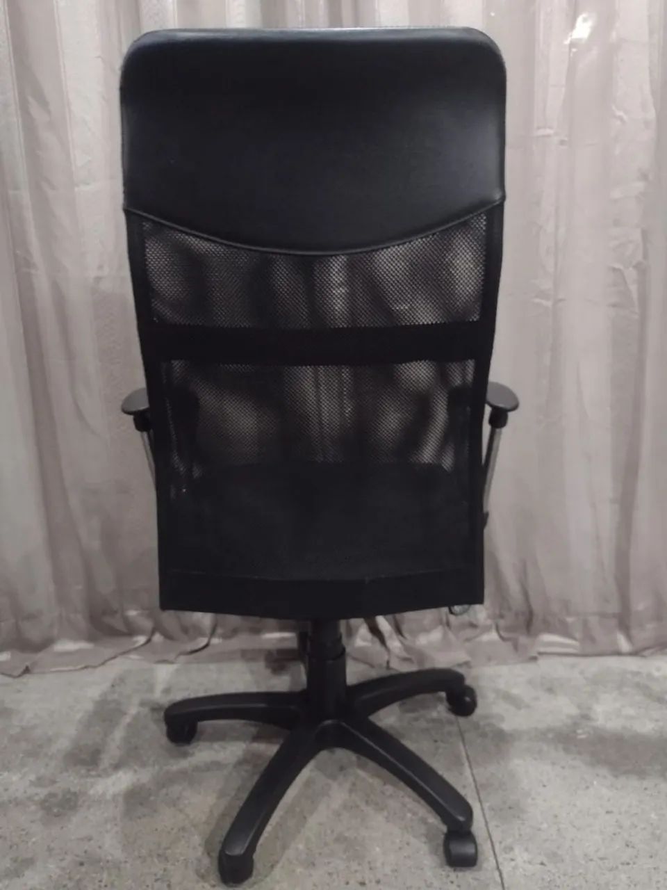 Cadeira de Escritório Ergonômica Preta - Foto 4