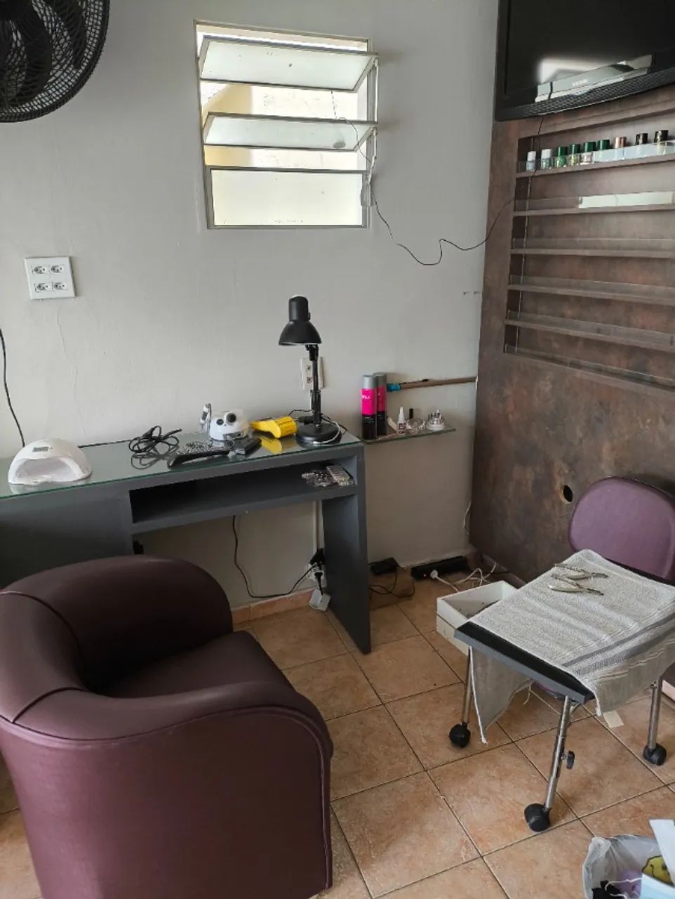 Vendo móveis sal?o de beleza unha cabelo semi novos ! Somente tudo junto ! Ler o anúncio ! - Foto 2