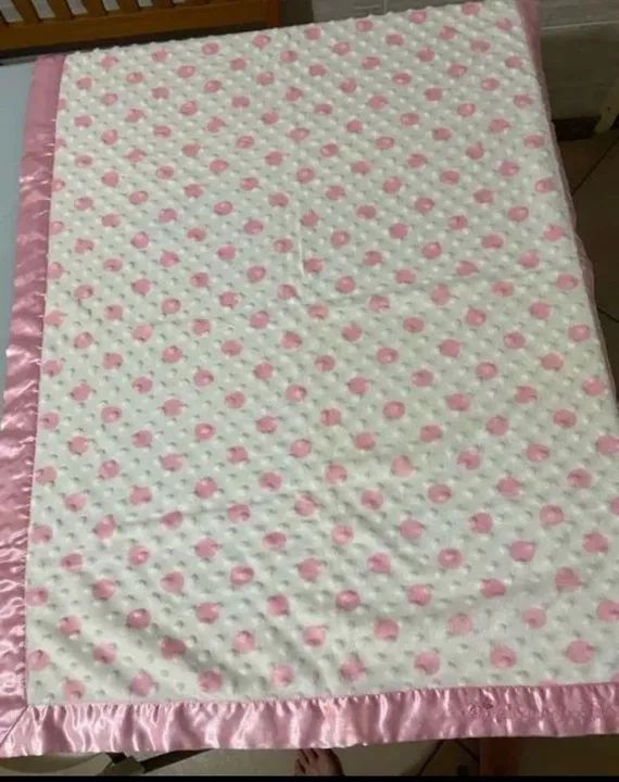 Manta de bebê bordada - importada 