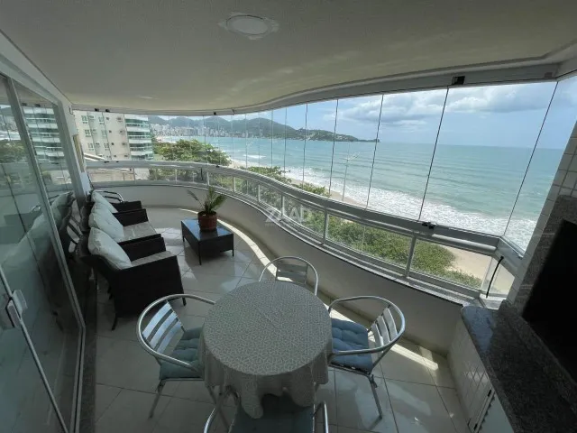 APARTAMENTO FRENTE MAR COM 03 DORMITÓRIOS PRONTO PARA MORAR - PÉ NA AREIA
