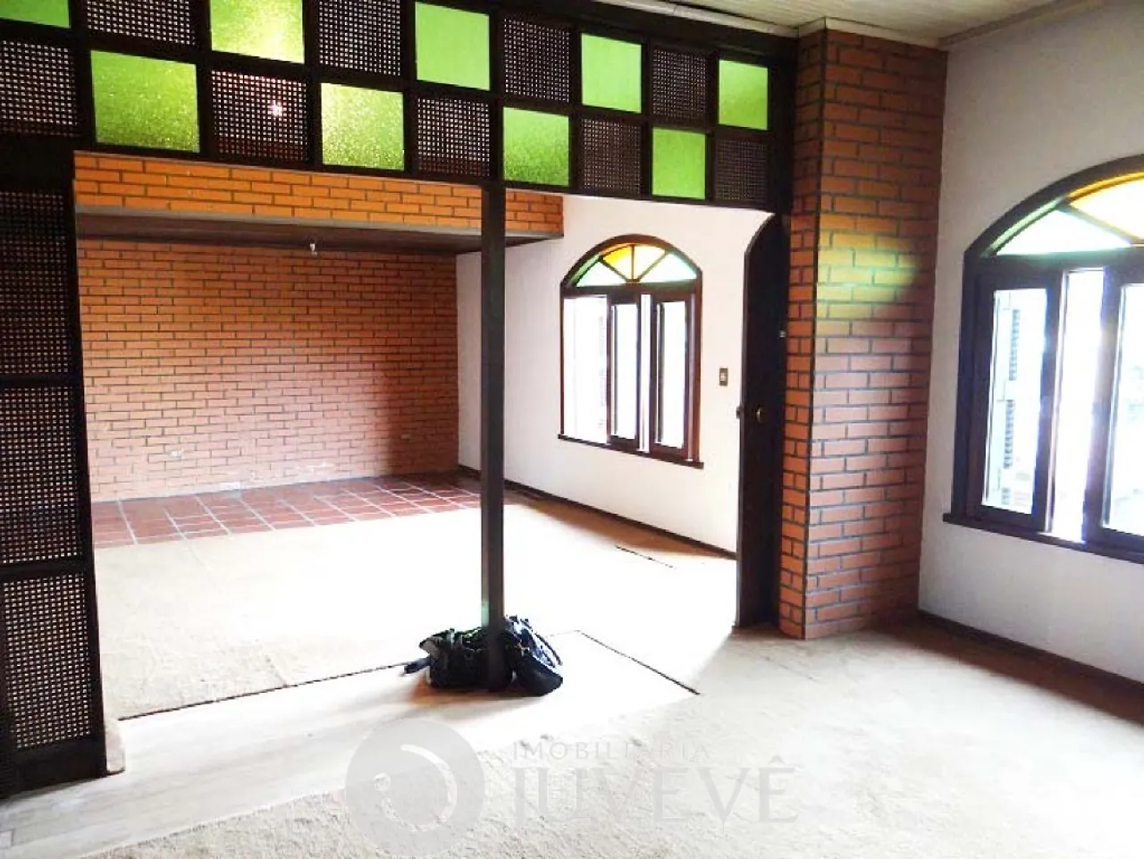 IMOBILIARIA JUVEVE ALUGA IMOVEL COMERCIAL BOCAIÚVA DO SUL APROX 200 MTRS 5 SALAS