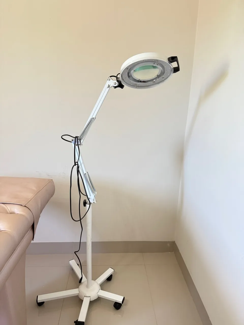 Móveis, aparelhos e itens para Studio de estética e lash designer, novos nunca usados .