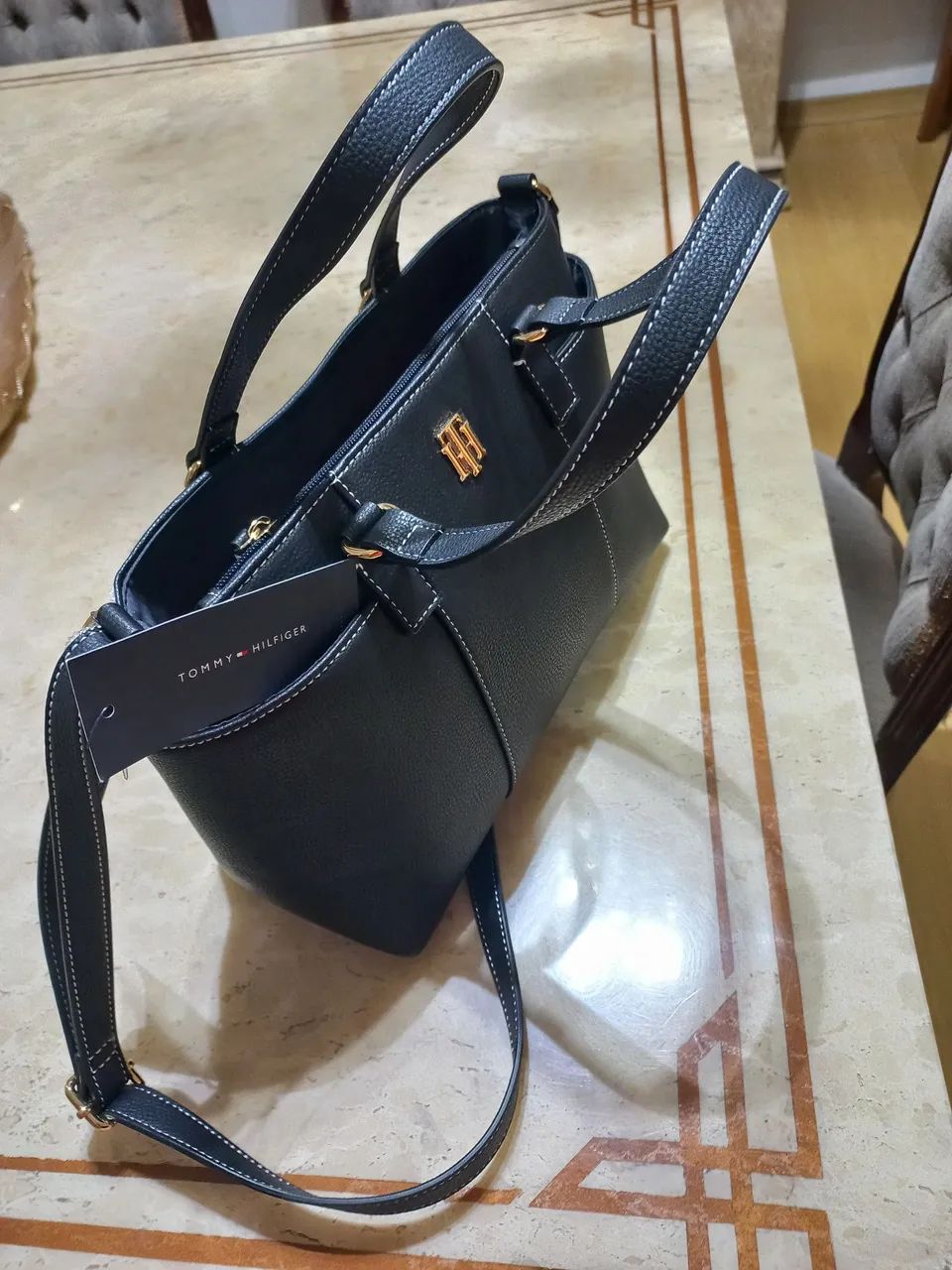 Bolsa preta, Tommy Hilfiger, nova - Foto 4