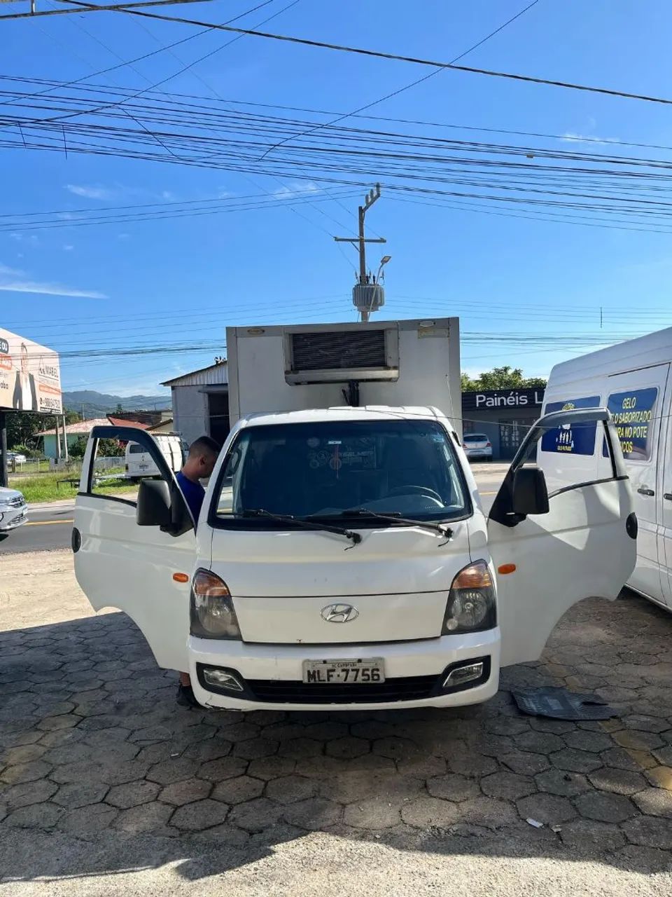 Hyundai HR