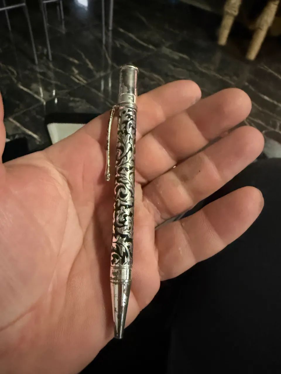 Caneta esferográfica em prata - Foto 4