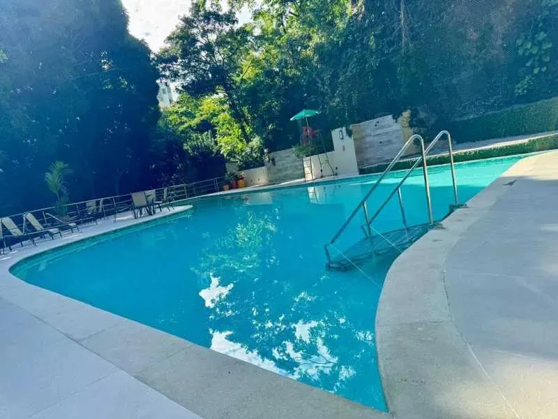 Varandão com piscina, imóvel de 160m2 com 2 suítes master e condomínio clube - Rio de Jane