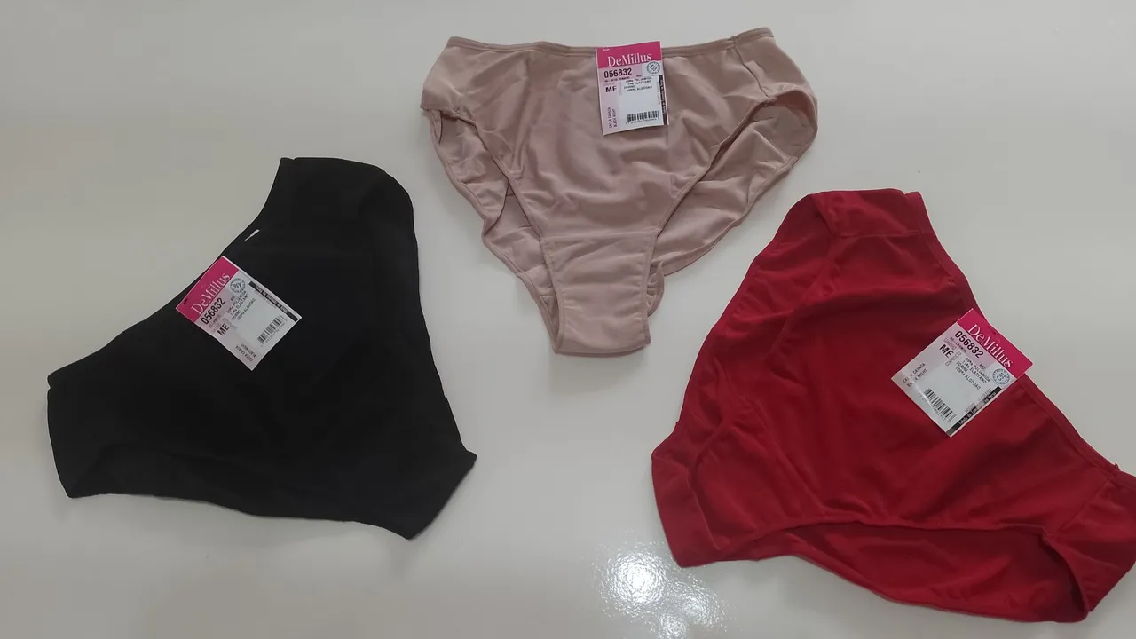 Kit de Calcinhas DeMillus - Cores Variadas
