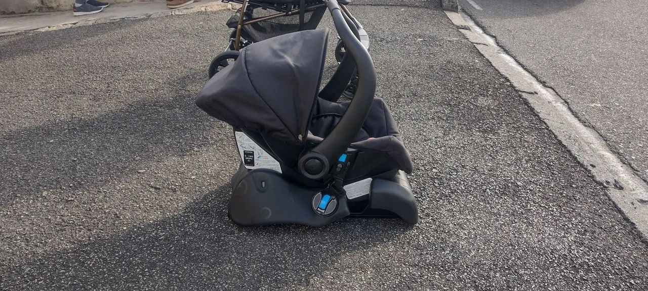 Carrinho de Bebê Galzerano mais bebê conforto  - Foto 4