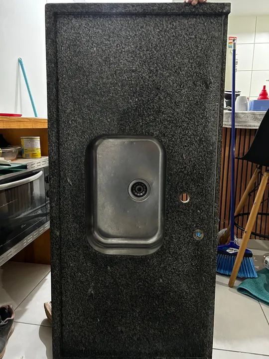 Pia de granito com Cuba embutida 