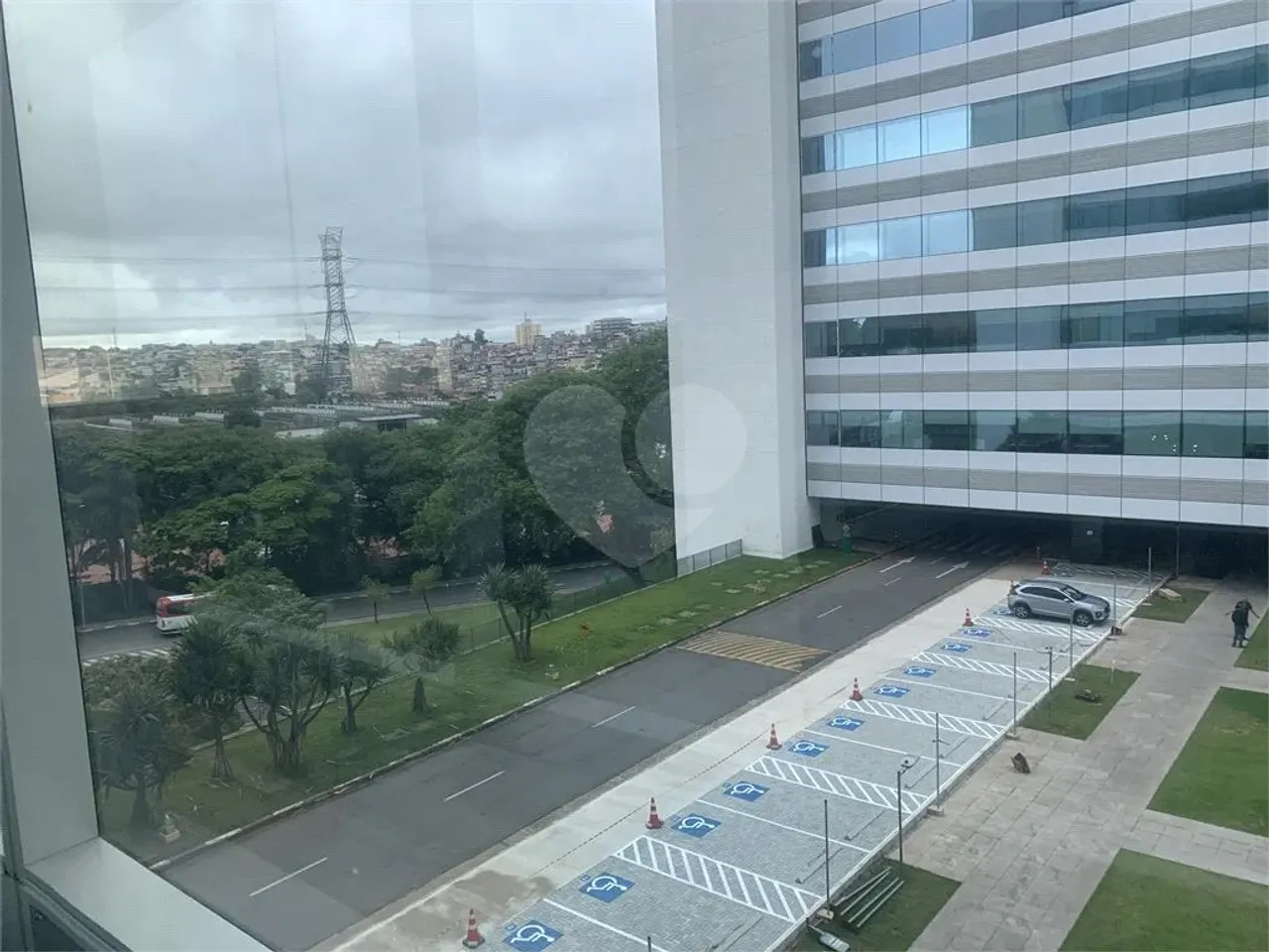 Salas à venda ou para locação em Jardim São Luís - SP