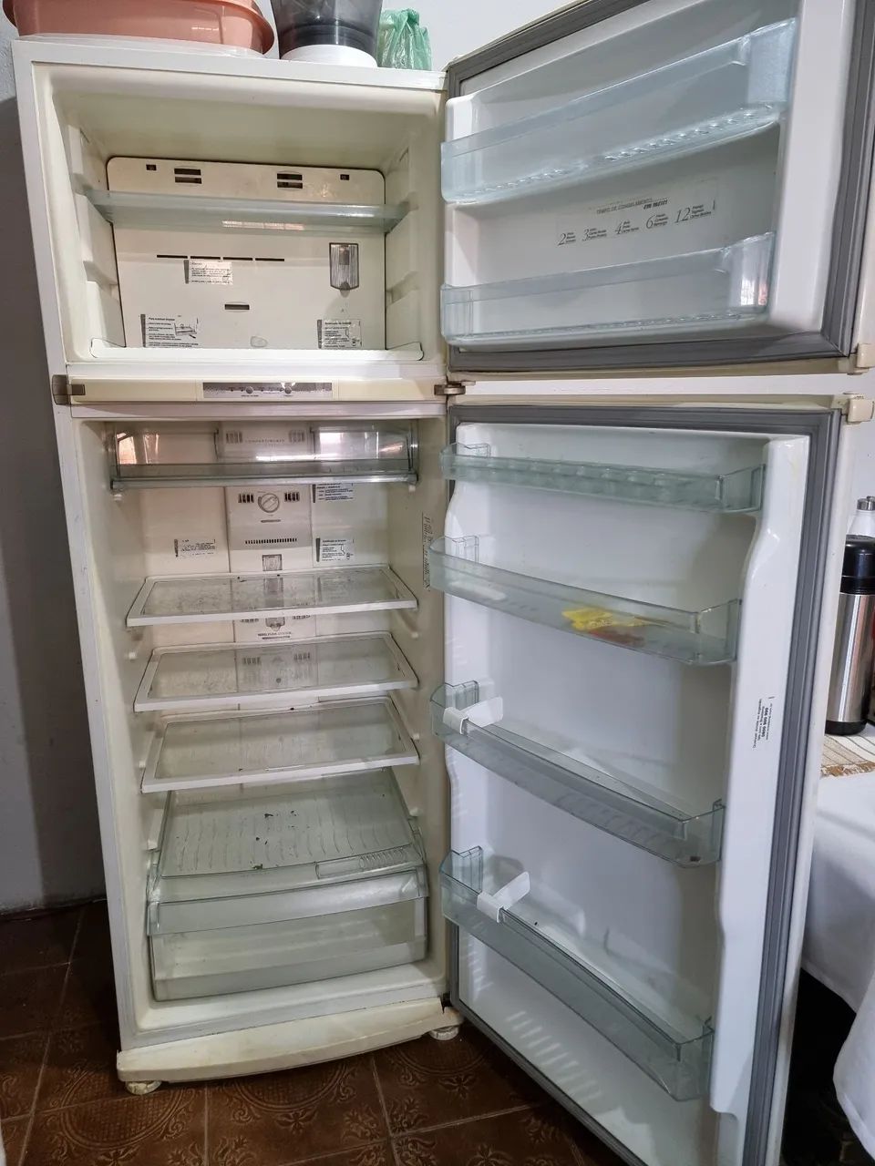 Troco Geladeira Brastemp 430L Frost Free por Smart TV - Foto 2