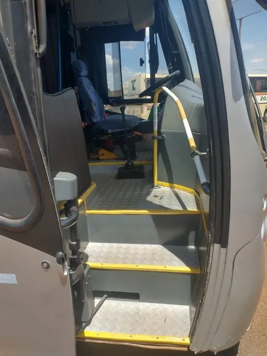 Ônibus Urbano Mercedes Benz OH1518 Ano 2006 - Foto 9