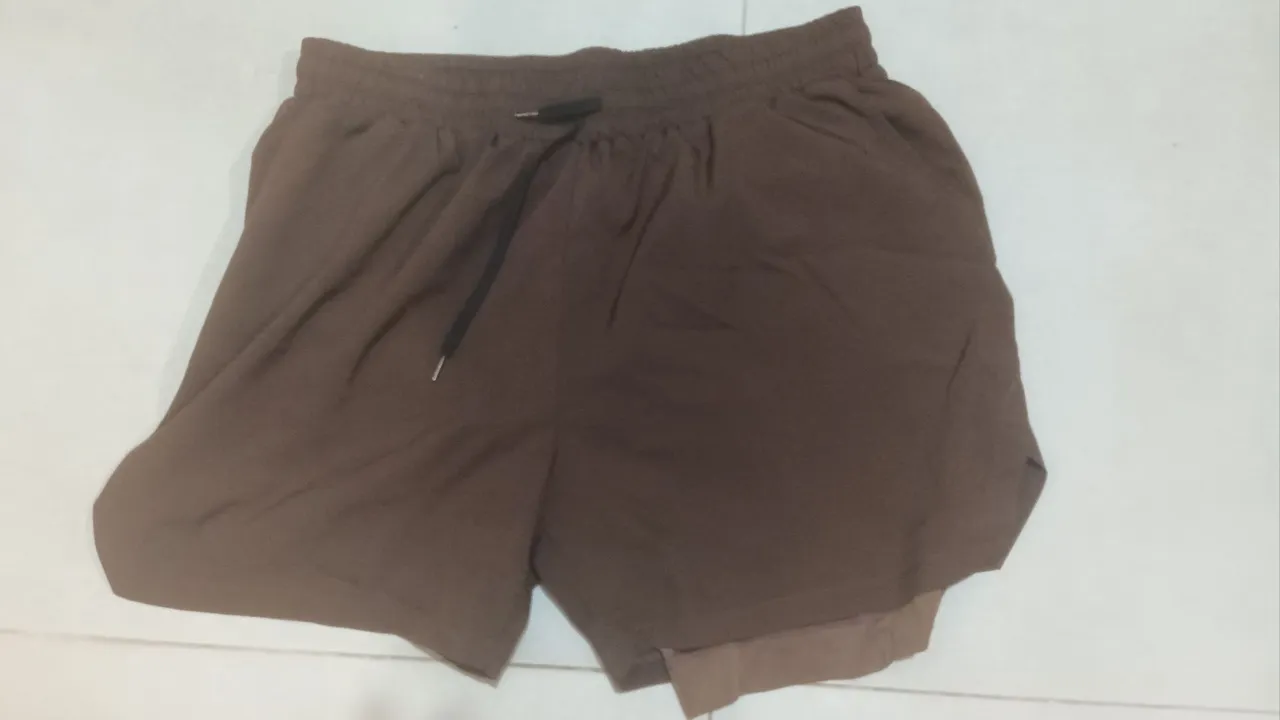 Shorts Esportivo Marrom