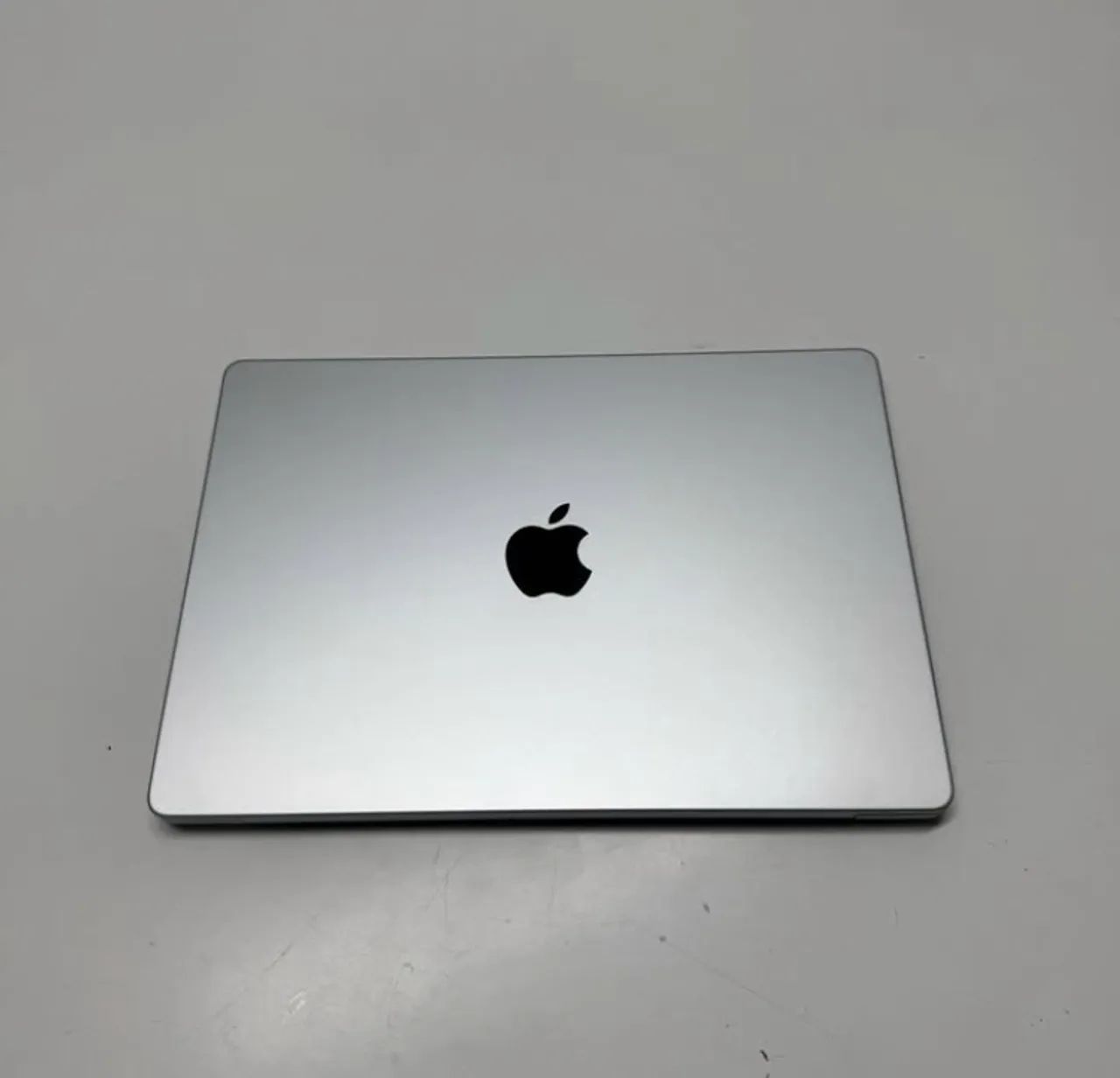 MacBook Pro 14Pol M1 Pro SILVER (2021) - Foto 2