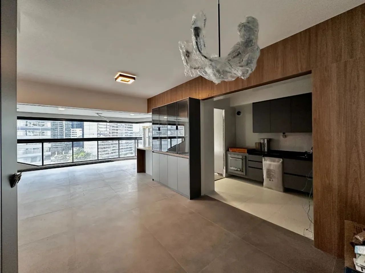Apartamento tipo para venda com 3 quartos, sendo 3 suítes, 162m²