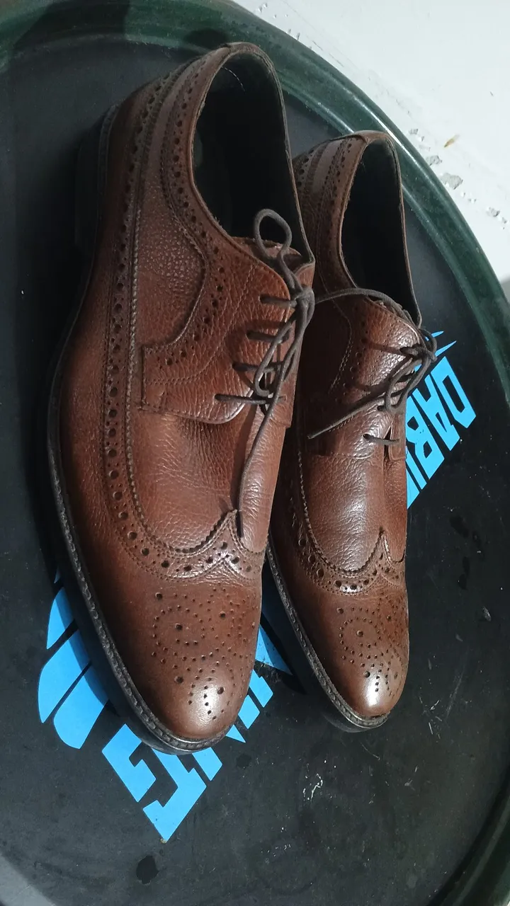 Sapatos de Couro Marrom