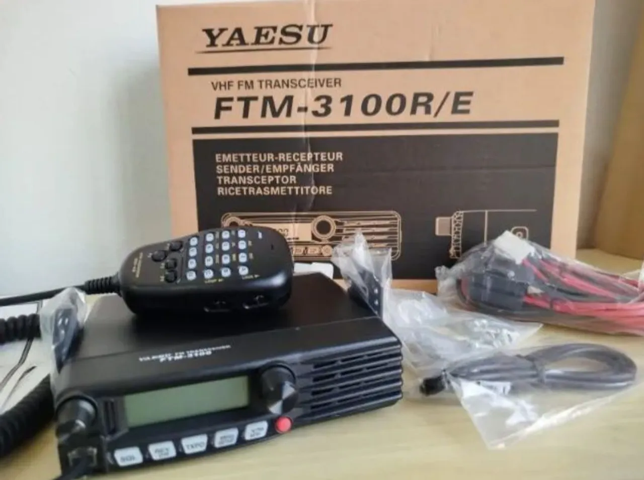 Rádio Yaesu FTM-3100R/E VHF FM Transceiver