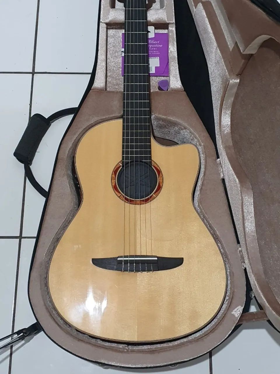 Violão Yamaha Ncx3 Nylon Sólido C/ Case Captação Atmosfeel