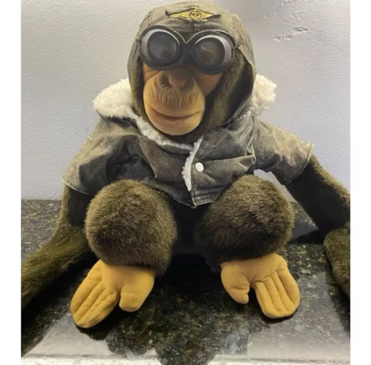 Lote casal de macacos pelúcias importados. 